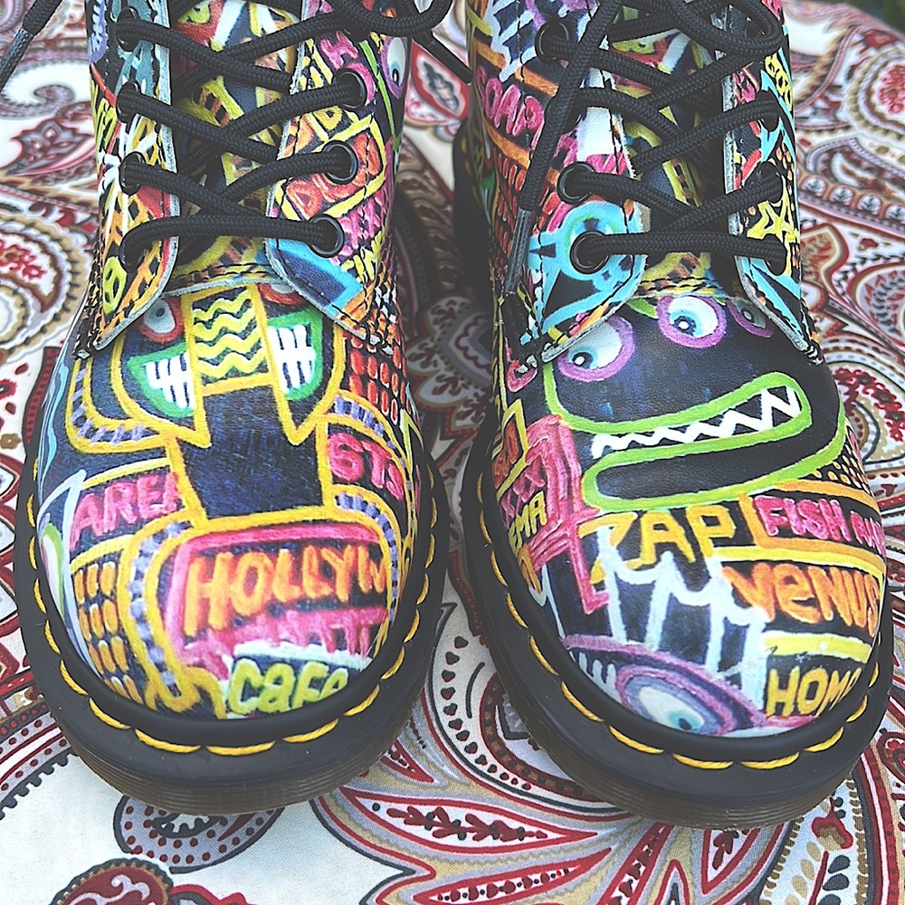 Dr. Martens x Mark Wigan KABOOM GRAFFITI Pascal Boots - Picture 9 of 17